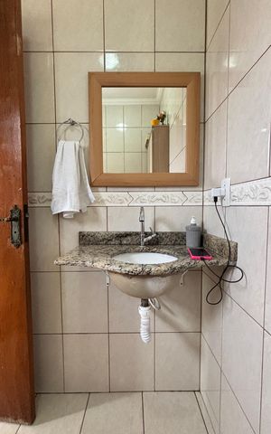 Casa à venda com 246m², 4 quartos e 2 vagas Casa à venda com 246m², 4 quartos e 2 vagasBanheiro da Suíte