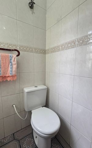 Casa à venda com 246m², 4 quartos e 2 vagas Casa à venda com 246m², 4 quartos e 2 vagasLavabo