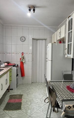 Casa à venda com 246m², 4 quartos e 2 vagas Casa à venda com 246m², 4 quartos e 2 vagasCasa 2 - Cozinha