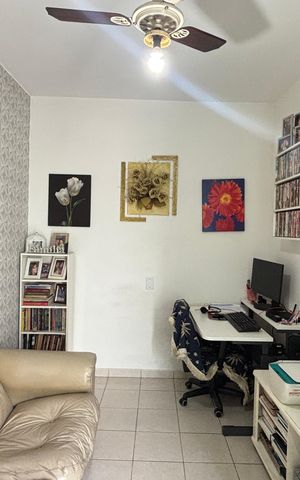 Casa à venda com 246m², 4 quartos e 2 vagas Casa à venda com 246m², 4 quartos e 2 vagasCasa 2 - Sala