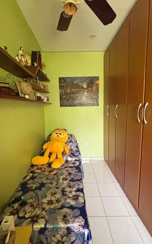 Casa à venda com 246m², 4 quartos e 2 vagas Casa à venda com 246m², 4 quartos e 2 vagasCasa 2 - Quarto