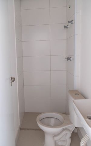 Apartamento à venda com 150m², 3 quartos e 3 vagas Apartamento à venda com 150m², 3 quartos e 3 vagasBanheiro de Serviço
