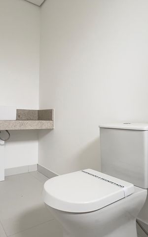 Apartamento à venda com 150m², 3 quartos e 3 vagas Apartamento à venda com 150m², 3 quartos e 3 vagasBanheiro da Suíte 2