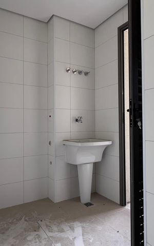Apartamento à venda com 150m², 3 quartos e 3 vagas Apartamento à venda com 150m², 3 quartos e 3 vagasÁrea de Serviço