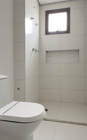 Apartamento à venda com 150m², 3 quartos e 3 vagas Apartamento à venda com 150m², 3 quartos e 3 vagasBanheiro da Suíte 2