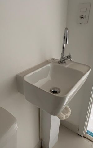 Apartamento à venda com 150m², 3 quartos e 3 vagas Apartamento à venda com 150m², 3 quartos e 3 vagasBanheiro de serviço