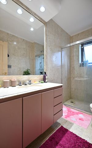Apartamento à venda com 350m², 4 quartos e 4 vagasBanheiro