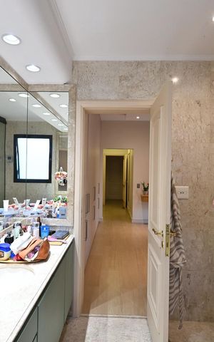 Apartamento à venda com 350m², 4 quartos e 4 vagasBanheiro Suíte 1