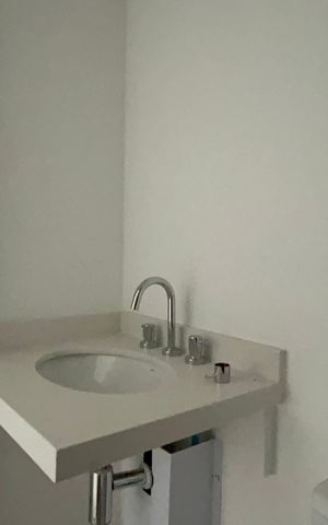 Studio à venda com 32m², 1 quarto e sem vaga Studio à venda com 32m², 1 quarto e sem vagaBanheiro
