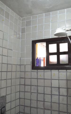 Casa à venda com 230m², 2 quartos e 2 vagasBanheiro Social