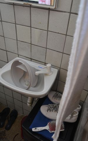 Casa à venda com 230m², 2 quartos e 2 vagasBanheiro Social