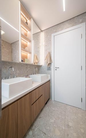 Apartamento à venda com 197m², 3 quartos e 3 vagasBanheiro da Suíte 1