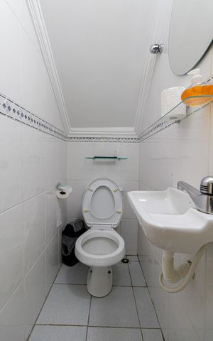 Casa à venda com 90m², 2 quartos e 2 vagas Casa à venda com 90m², 2 quartos e 2 vagasLavabo