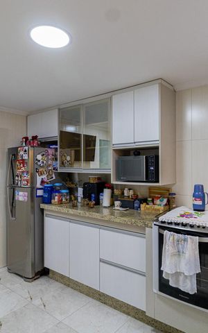 Casa à venda com 90m², 2 quartos e 2 vagas Casa à venda com 90m², 2 quartos e 2 vagasCozinha