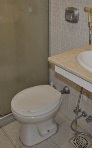 Apartamento à venda com 70m², 2 quartos e 1 vagaBanheiro da Suíte