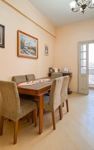 Apartamento à venda com 109m², 2 quartos e 1 vaga Apartamento à venda com 109m², 2 quartos e 1 vagaSala