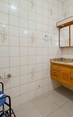 Apartamento à venda com 109m², 2 quartos e 1 vaga Apartamento à venda com 109m², 2 quartos e 1 vagaBanheiro Social