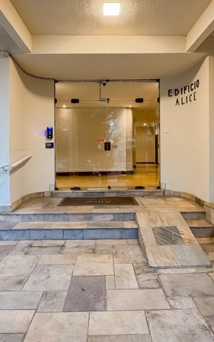 Apartamento à venda com 109m², 2 quartos e 1 vaga Apartamento à venda com 109m², 2 quartos e 1 vagaEntrada