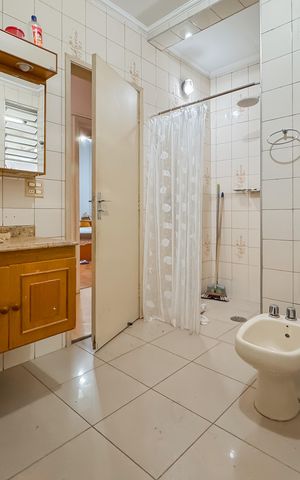 Apartamento à venda com 109m², 2 quartos e 1 vaga Apartamento à venda com 109m², 2 quartos e 1 vagaBanheiro Social