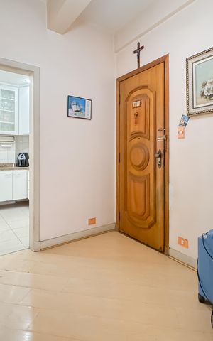 Apartamento à venda com 109m², 2 quartos e 1 vaga Apartamento à venda com 109m², 2 quartos e 1 vagaHall