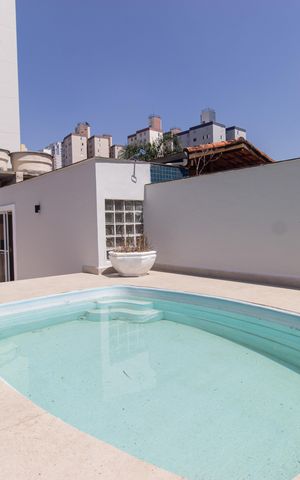 Casa à venda com 145m², 4 quartos e 2 vagasÁrea comum - Piscina