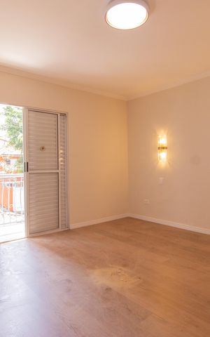 Casa à venda com 145m², 4 quartos e 2 vagasSuíte 2