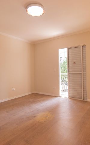 Casa à venda com 145m², 4 quartos e 2 vagasSuíte 2