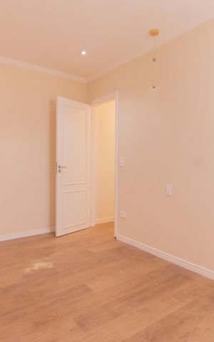 Casa à venda com 145m², 4 quartos e 2 vagasSuíte
