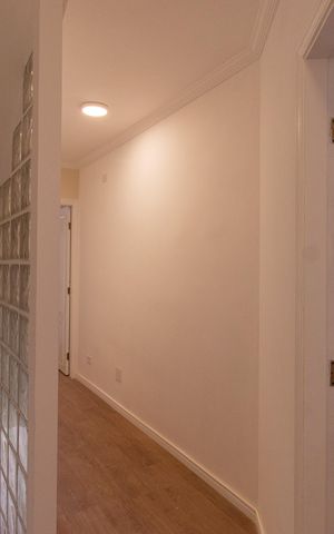 Casa à venda com 145m², 4 quartos e 2 vagasCorredor