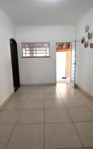 Casa à venda com 220m², 3 quartos e 4 vagasSala 2