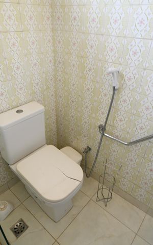 Casa à venda com 220m², 3 quartos e 4 vagasBanheiro da Suíte