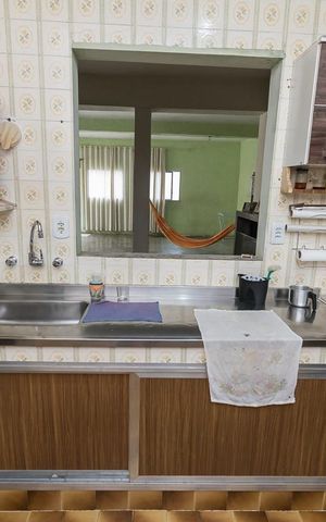 Casa à venda com 200m², 5 quartos e 1 vaga Casa à venda com 200m², 5 quartos e 1 vagaCozinha