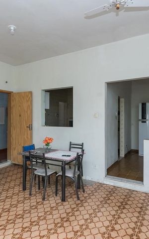 Casa à venda com 200m², 5 quartos e 1 vaga Casa à venda com 200m², 5 quartos e 1 vagaSala