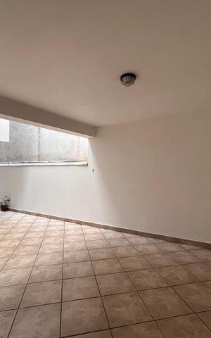 Casa para alugar com 350m², 5 quartos e 2 vagasQuintal