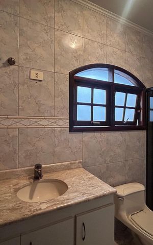 Casa para alugar com 350m², 5 quartos e 2 vagasBanheiro da Suíte 1