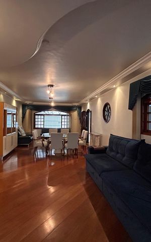 Casa para alugar com 350m², 5 quartos e 2 vagasSala