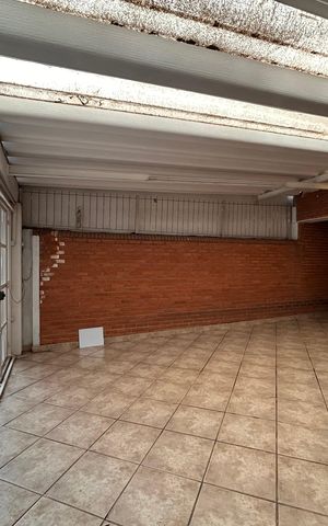 Casa para alugar com 350m², 5 quartos e 2 vagasGaragem