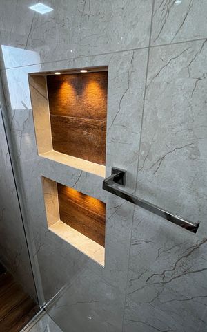 Apartamento à venda com 93m², 3 quartos e 1 vaga Apartamento à venda com 93m², 3 quartos e 1 vagaBanheiro da Suíte