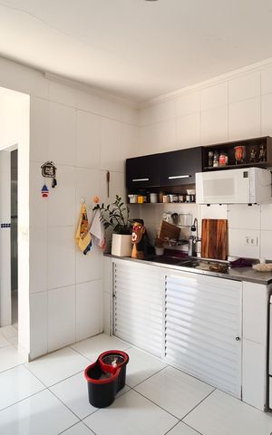Casa para alugar com 300m², 3 quartos e 3 vagas Casa para alugar com 300m², 3 quartos e 3 vagasEdícula - cozinha