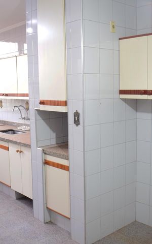 Apartamento para alugar com 360m², 5 quartos e 2 vagasCozinha - Armários