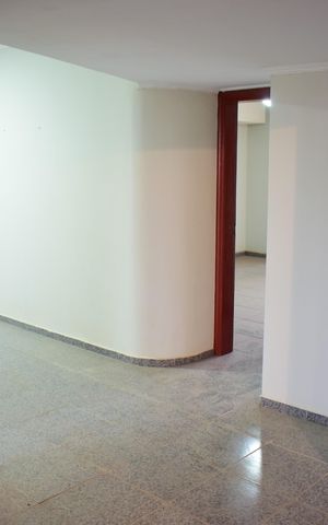 Apartamento para alugar com 360m², 5 quartos e 2 vagasCorredor