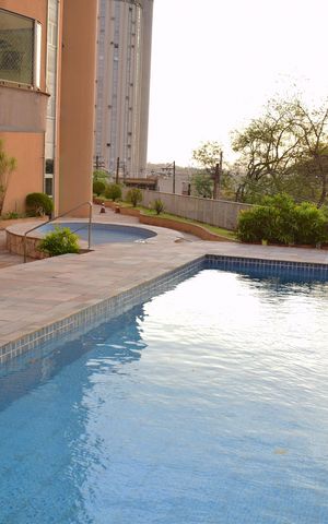 Apartamento para alugar com 360m², 5 quartos e 2 vagasÁrea comum - Piscina