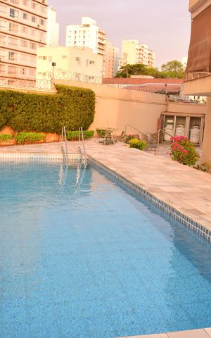 Apartamento para alugar com 360m², 5 quartos e 2 vagasÁrea comum - Piscina