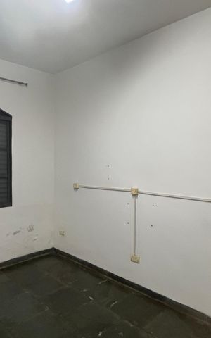 Casa à venda com 296m², 4 quartos e 2 vagas Casa à venda com 296m², 4 quartos e 2 vagasQuarto 2