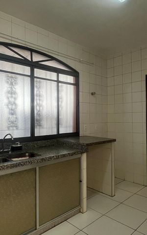 Casa à venda com 296m², 4 quartos e 2 vagas Casa à venda com 296m², 4 quartos e 2 vagasCozinha