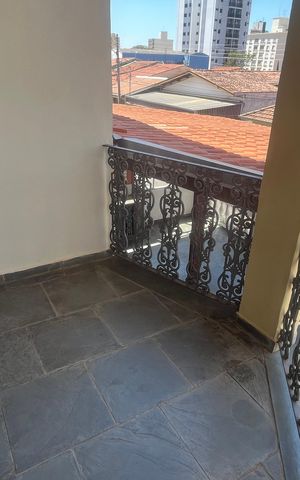 Casa à venda com 296m², 4 quartos e 2 vagas Casa à venda com 296m², 4 quartos e 2 vagasVaranda Suíte 2