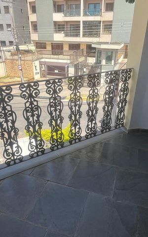 Casa à venda com 296m², 4 quartos e 2 vagas Casa à venda com 296m², 4 quartos e 2 vagasVaranda Suíte 2