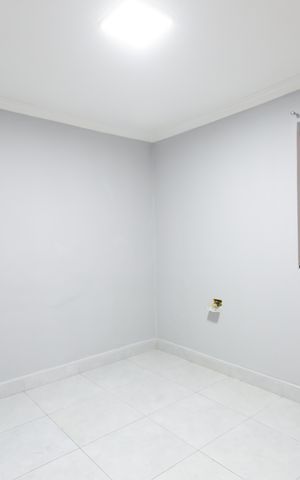 Casa à venda com 250m², 6 quartos e 1 vaga Casa à venda com 250m², 6 quartos e 1 vagaQuarto 4