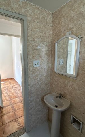Apartamento à venda com 52m², 2 quartos e sem vagaBanheiro