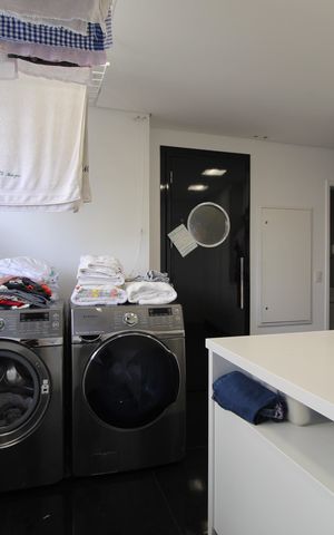 Apartamento à venda com 450m², 3 quartos e 6 vagasÁrea de Serviço